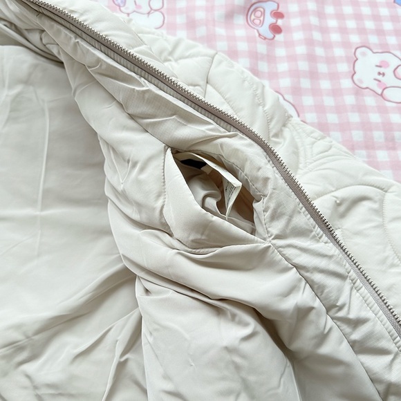 Louis Vuitton Quilted Technical Jacket - Picture 6 of 9